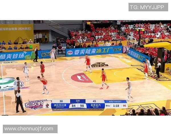 2013年CBA季后赛北京队与天津队激战回顾与精彩瞬间分析